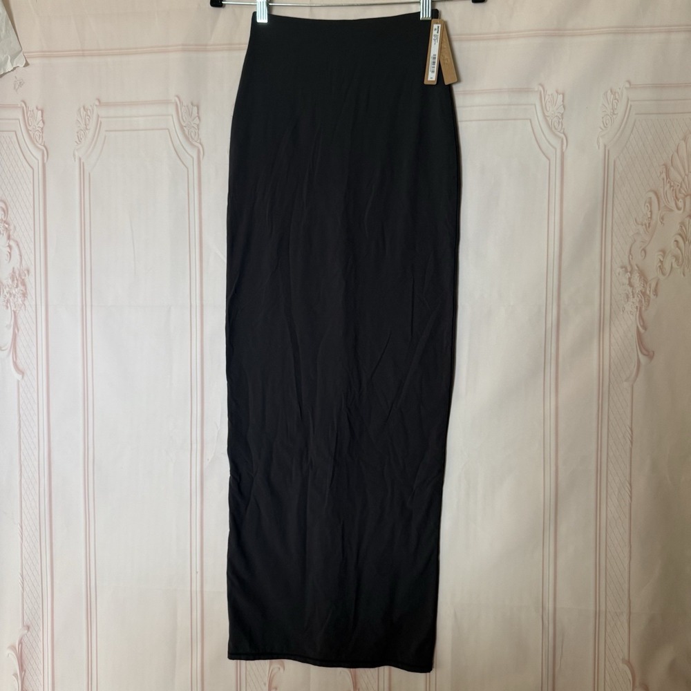 SKIMS Fits Everybody Zippered Long Skirt Onyx Black Size XS NWT